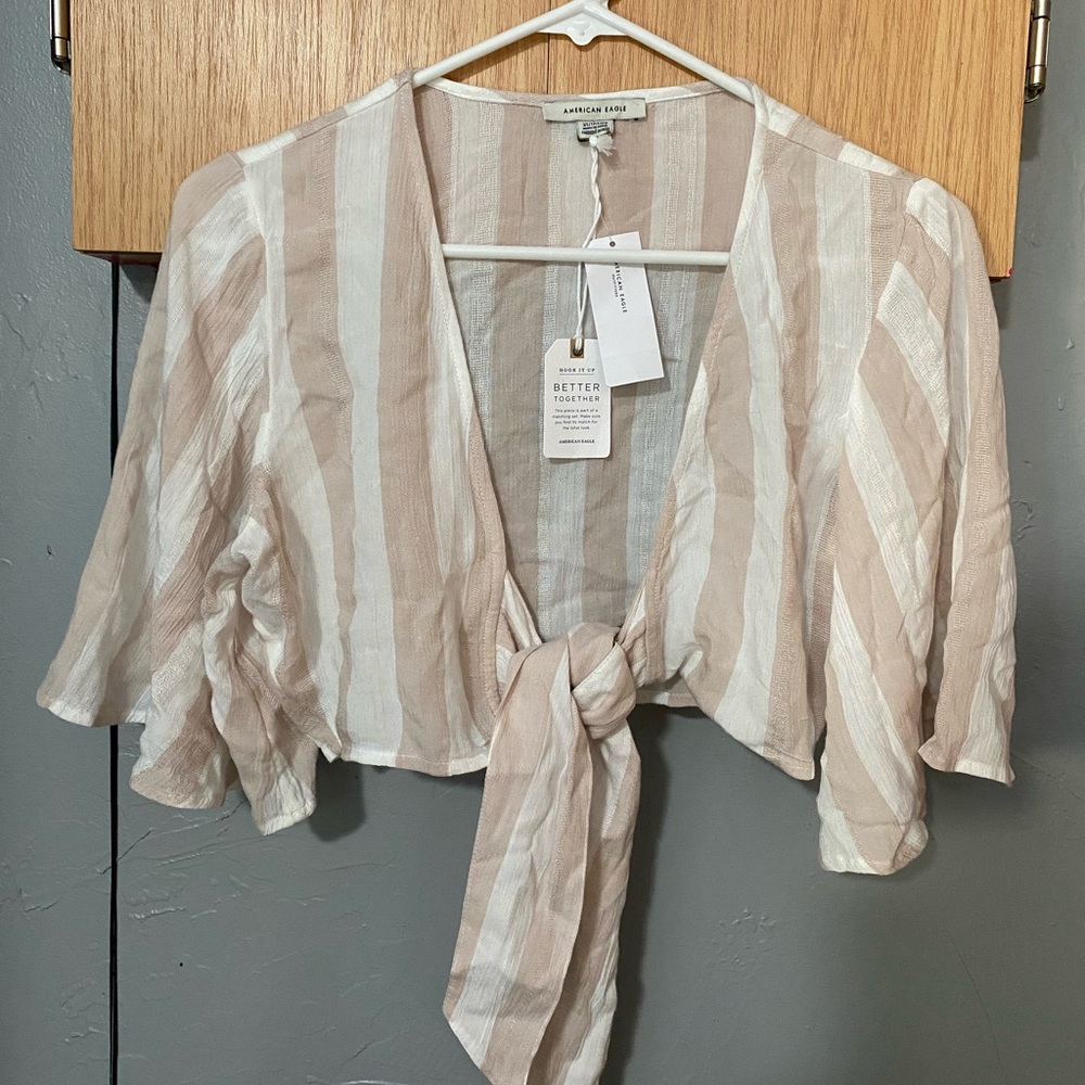 American Eagle top